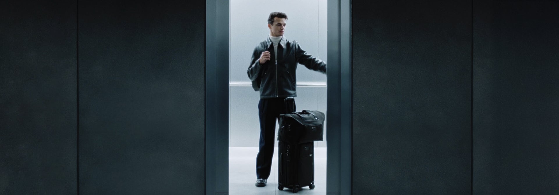 tumi product image